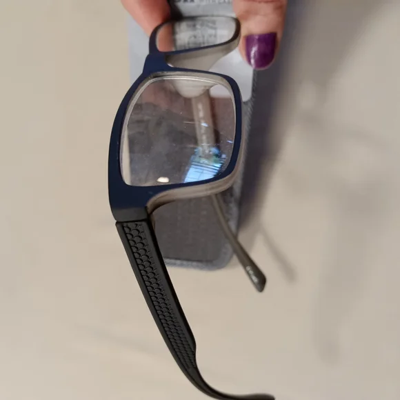 Foster Grant/Essentials Reading Glasses& Cases- 4 Pair +1.25 - Picture 8 of 8